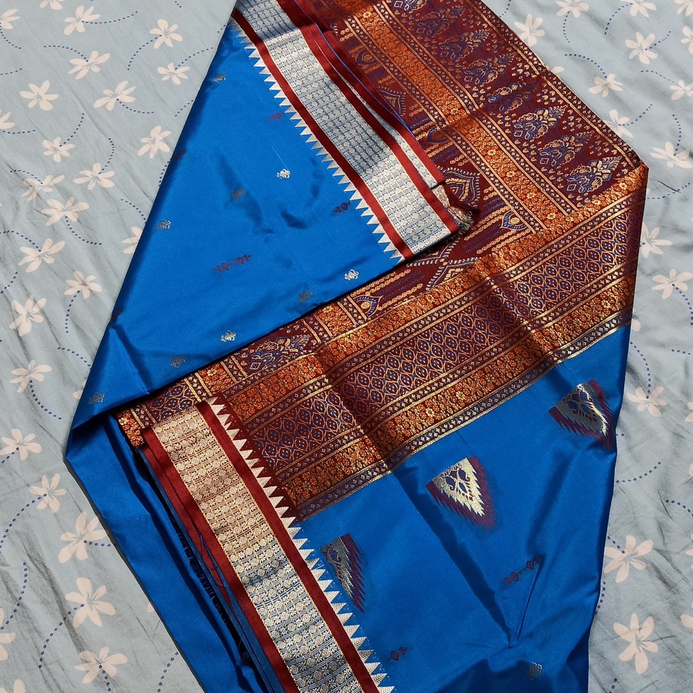 Saree - Picture 1 of 17